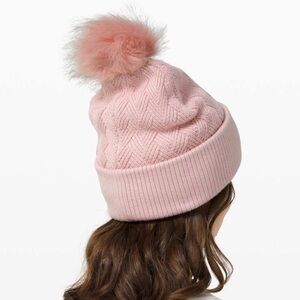 SALE!! ⚡️host pick⚡️ Sherpa Weave Pom Beanie NWT